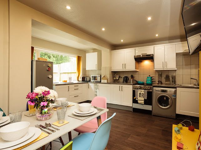 Prosperity Housing Group West Sussex. supported living service for adults with mental health SylvestersHouse@prosperityhousinggroup.co.uk